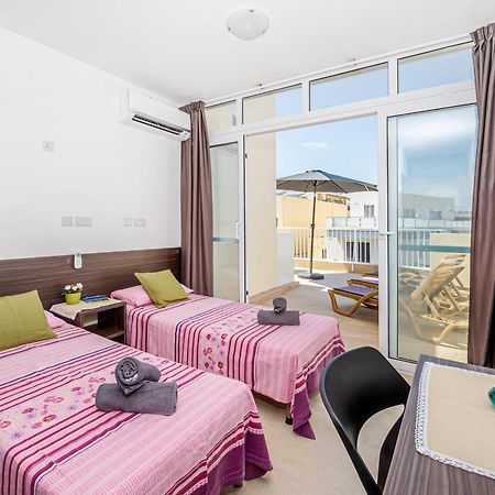 Summer Breeze Penthouse With Private Hot Tub & Terrace With Panoramic Views, By Getawaysmalta Mellieha Exterior photo