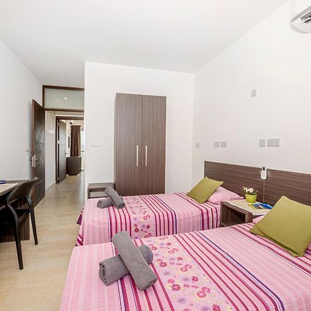Summer Breeze Penthouse With Private Hot Tub & Terrace With Panoramic Views, By Getawaysmalta Mellieha Exterior photo