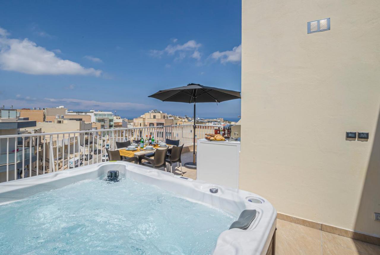 Summer Breeze Penthouse With Private Hot Tub & Terrace With Panoramic Views, By Getawaysmalta Mellieha Exterior photo
