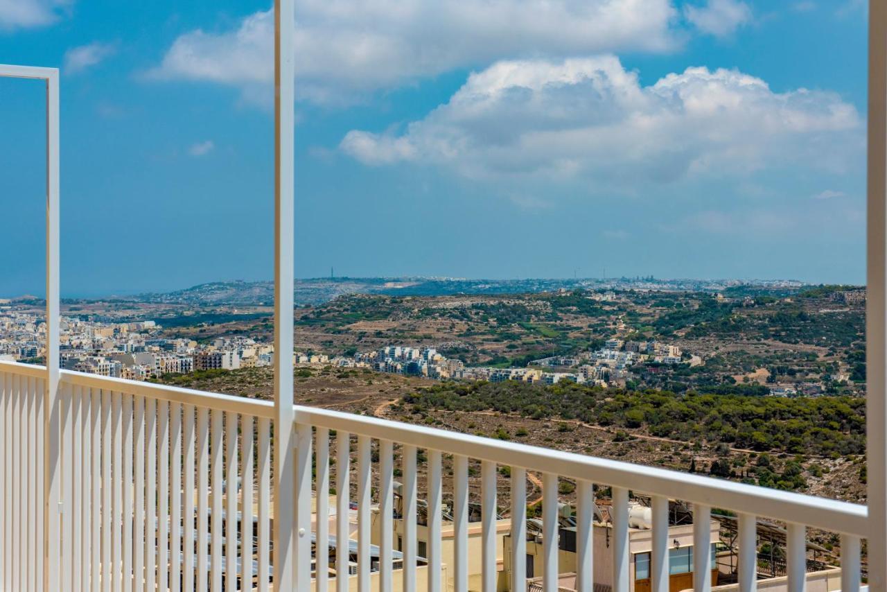 Summer Breeze Penthouse With Private Hot Tub & Terrace With Panoramic Views, By Getawaysmalta Mellieha Exterior photo